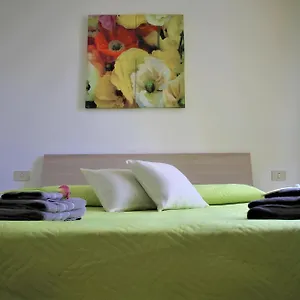  Appartamento Home&breakfast La Madonnina 013136-cni-00001